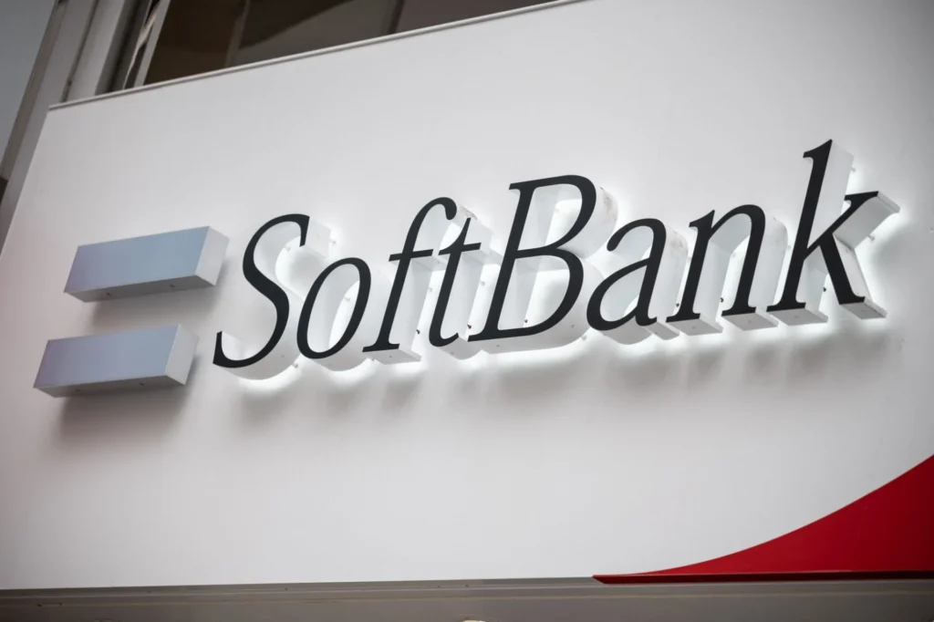 Επένδυση SoftBank 2 δισ. δολ. στην Intel – Στροφή στην ΑΙ