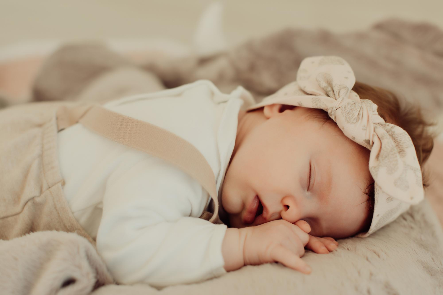 Αλλαγή εποχής και ύπνος μωρού Τι αλλάζει και πώς προσαρμόζεστε